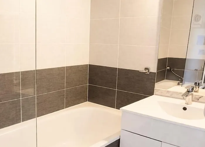 Apartment Appartement 4 Personnes - Residence St Clair - Piscine - Grande Roue Cap D'Agde